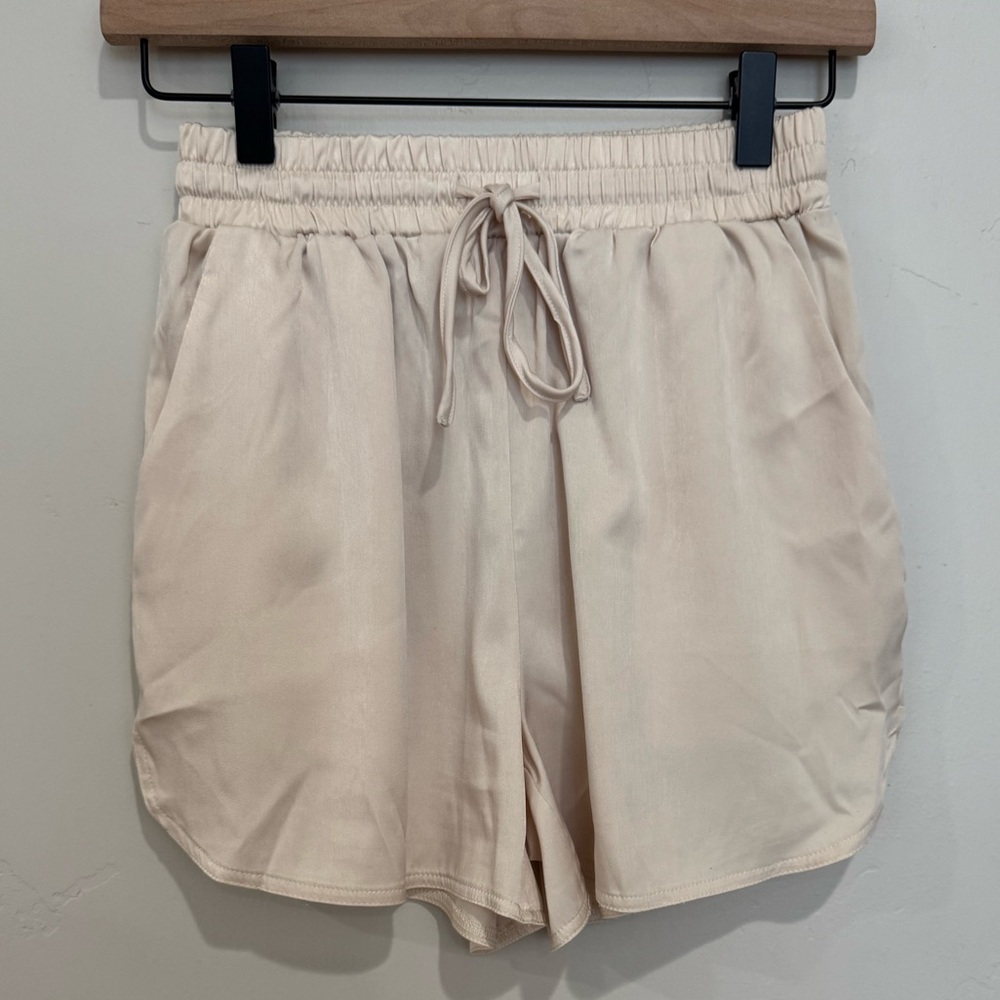4th and Reckless Lolita Satin Shorts in Cream‎